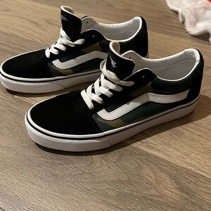 Vans Black and Green Skate Shoes